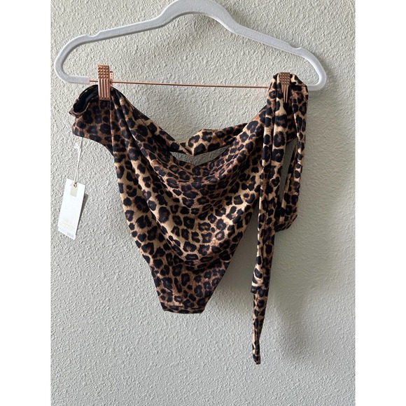 Good American 10 Ways to wear Leopard Print Bikini Bottom - Picture 10 of 13